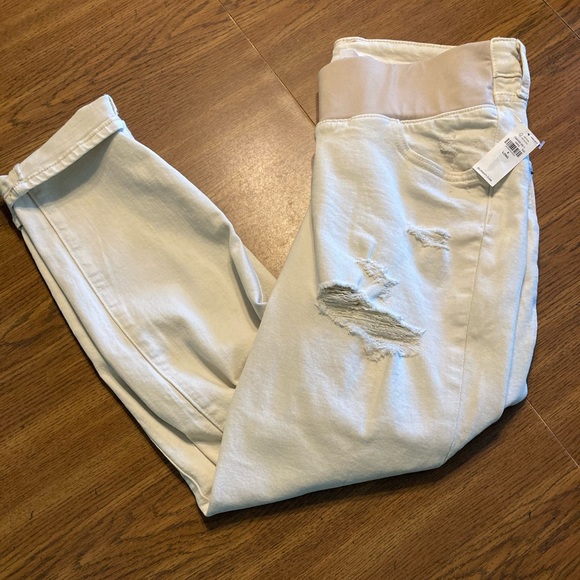 Old Navy Women’s Maternity Jeans - Picture 1 of 6